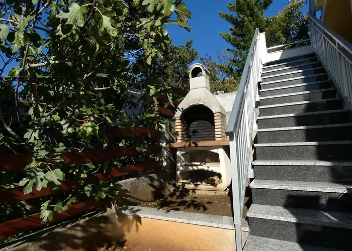 Tomo Starigrad Paklenica